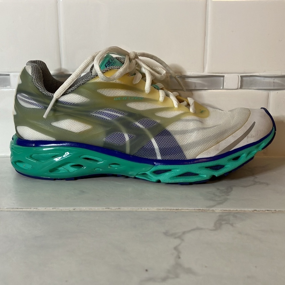 Puma bioweb elite plus running shoes / sneakers. EUC!